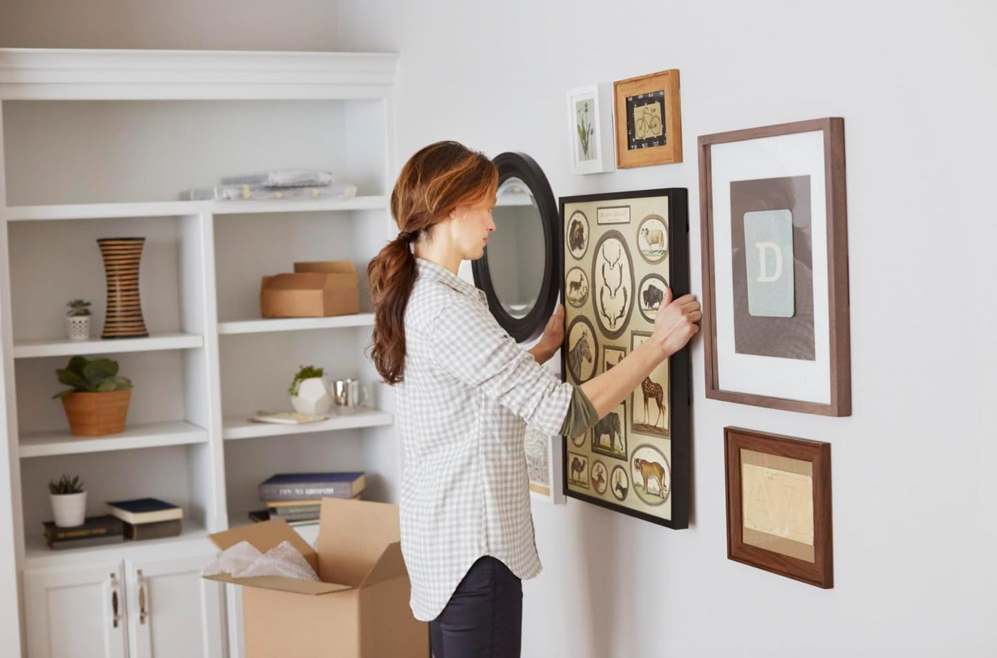 Medium Picture Hanging Strips, Value Pack - 8 Pairs (16 Strips) Adhesive Strips, White - for Pictures, Frames, Mirrors, Wall Décor - Damage Free Hanging