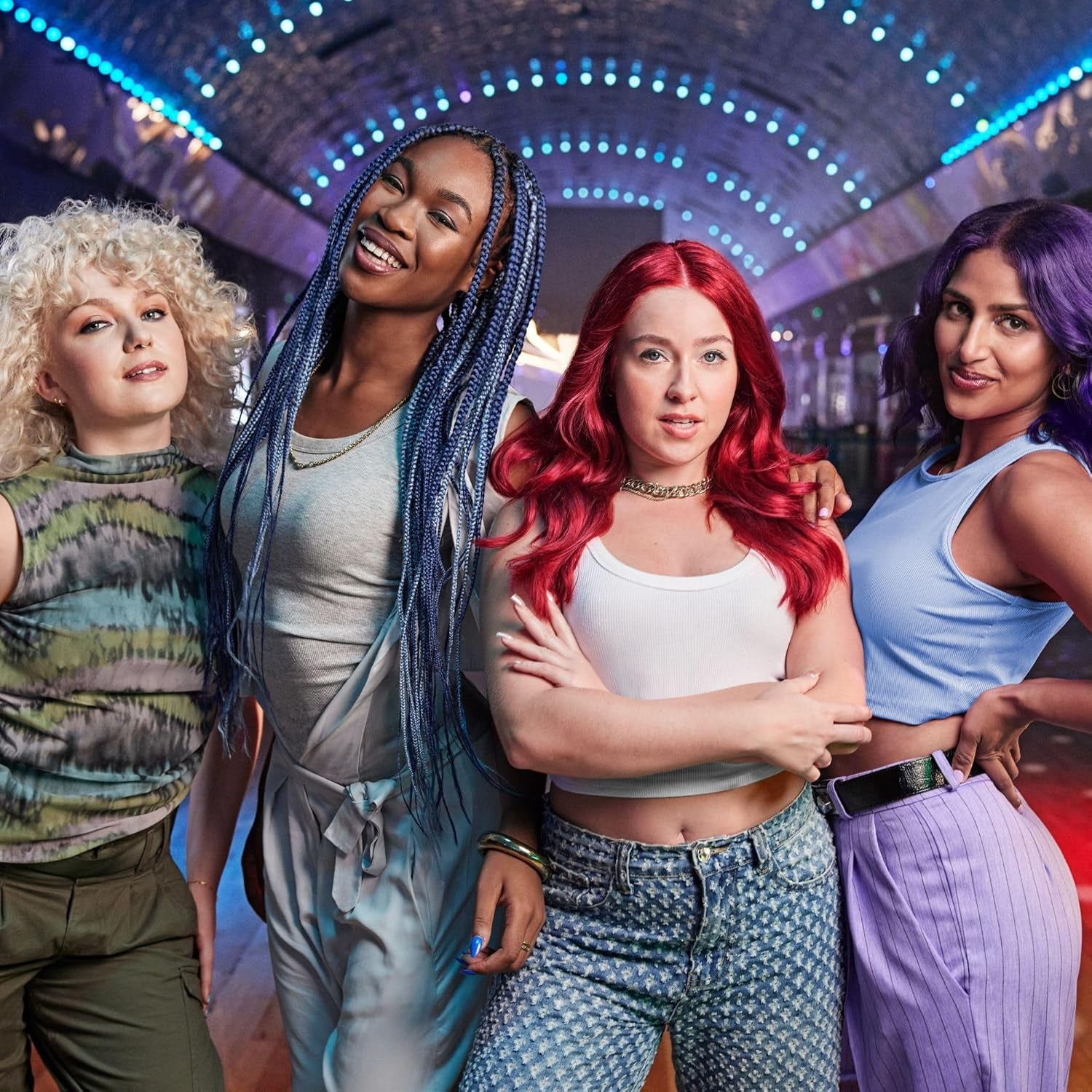 Schwarzkopf  Intense Colour, Long Lasting Permanent Black Hair Dye, with Built-In Vibrancy Serum, up to 100% Grey Coverage- Deep Black 099