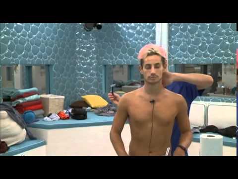 8/04 9:09pm – Zach Tells Frankie he’s Gorgeous Multiple Times While Shaving His Neck