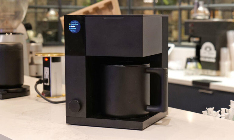 The Fellow Aiden makes coffee good enough for snobs with a single button