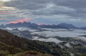 Amanece en Cayón (panorámica de 5 )