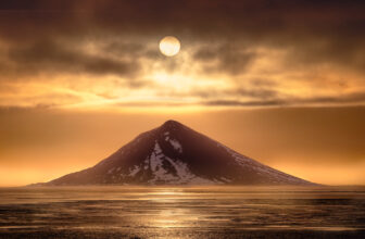 Solar Alignment – McMurdo Sound, Antarctica