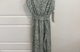 Honey and Rosie Animal Print Square Neck Smocked Midi Sundress Green White S