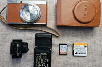 Fujifilm XF1 X Series 12.0MP Digital Compact Camera Brown Tan, Case, SD Card