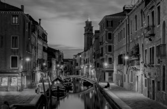 Ponte dei Pugni notturno – Venezia