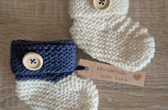 Handknitted 2pr  Baby Booties  With Wooden Button  Baby Boy Size 0 – 3 Month