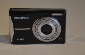 Olympus X-42  Digital Camera Black *Spares & Repairs* Not Working