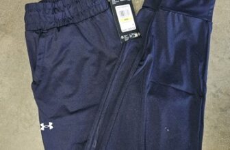 Under Armour Women HeatGear Loose Fit  (Ankle)  Joggers – Size M – NAVY COLOR