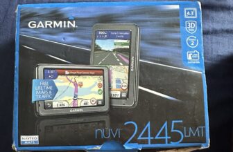 Garmin nüvi 2445LMT GPS navigator comes in a box featuring a 4.3″ screen.