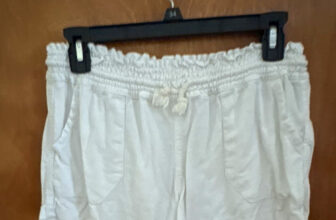 April Lis Women’s White Solid Drawstring Elastic Waist Shorts Pockets Size M