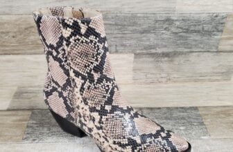 Matisse Caty Women Boot Sz 5.5 M Neutral Snake Skin Print Leather Side Zip Ankle