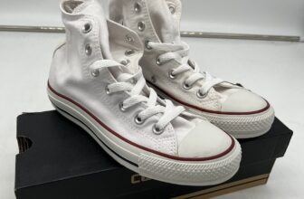 Converse Chuck Taylor All Star High White in UK 4 BRAND NEW DEFECTS