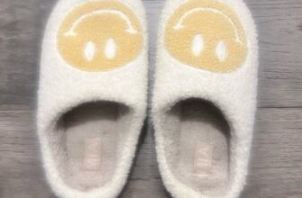 MIA Cream and Gold Smiley Face Slippers
