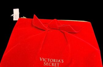 VS Red Velvet Clutch
