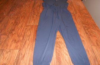 All In Motion womens jumper romper size S small Jumpsuit MINT cond blue
