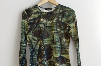 Karen Kane Lifestyle Top Large Green Beaded Long Sleeve Stretch Knit