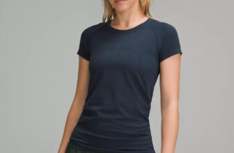 lululemon athletica Navy Crew Neck Raglan Sleeve Athletic Tee Polyester 4