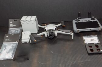 DJI Mini 4 Pro, RC2, 4 Batteries, 4 Filters