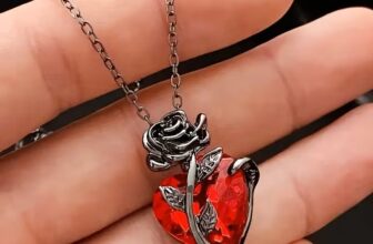 Black Rose Heart Pendant Necklace Gothic Romantic Love Gift Women Jewelry Cute