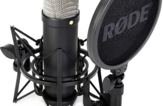 Rode NT1 Signature Series Condenser Microphone with SM6 Shockmount and Pop