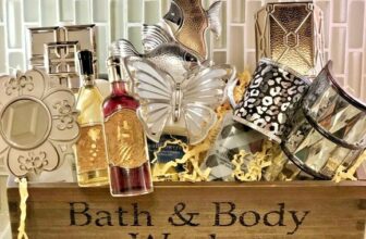 Bath & Body Works WALLFLOWER Wall PLUG IN HOLDER DIFFUSER