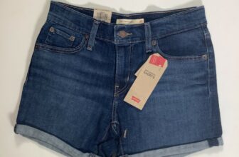 Women’s Levi’s Blue Mid Length/Mid Rise Classic Denim Shorts (Size 2) NEW! NWT