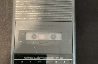 Realistic Portable Audio Cassette Tape Player Recorder CTR-62