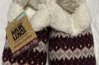 Muk Luks Women’s Slippers  Maroon & White Fair Isle Print Size 5 / S  NWT NEW