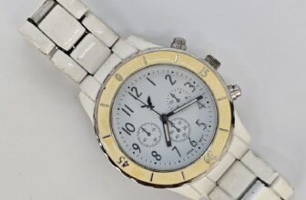 American Eagle Women’s Watch 38MM White Dial White Bands 6″ New Battery