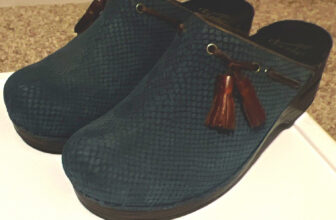 Dansko Women’s Suede Slip-On Clog Mule Flats Snakeskin Tassel Blue Brown 8.5
