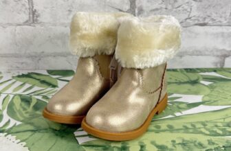 GAP Kid’s Metallic Gold Faux Fur Lined Ankle Zip Boots sz 8