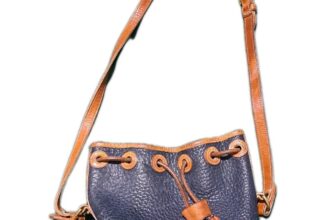 Vintage Dooney & Bourke Drawstring Handbag Purse All-Weather Leather