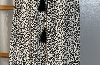 Main Strip Tiered Maxi Dress Sz M Leopard Print Ivory Black Ruffles Boho Safari