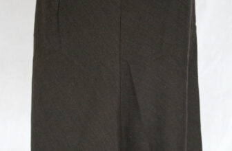 ☮️ SIZE 12 CLUB PETITES BLACK PLEATED POLYESTER BLEND KNEE LENGTH SKIRT