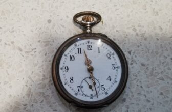 VINTAGE  SWISS SOLID SILVAR POCKET WATCH