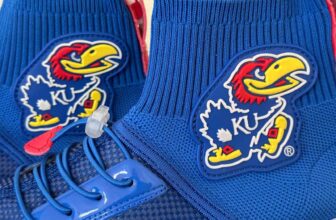 Lumn8 KU Jayhawks Light Up Athletic Sneakers Unisex Size U.S. 4