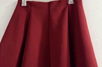 Ultra Flirt Burgundy Pleated Skater Skirt Women’s Size M Stretch Mini