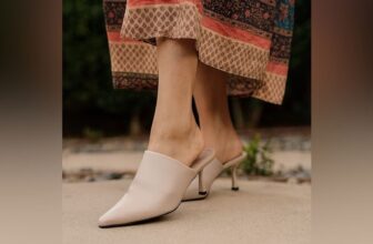 Jo Mercer Beige Pointed Toe Kitten Heel Mules. Size 40