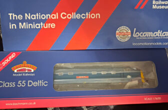 Bachmann Branchline OO BR Class 55 Deltic 55002 BR Blue DCC Sound 32-525NRMDS