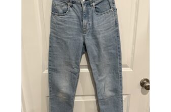 Everlane Women’s The Cheeky Jean Size 25 Blue Light Wash Raw Hem