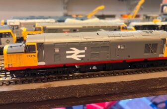 Bachmann 32-379 Railfreight Red Stripe 37/5 Loco 37678 OO SOUND DCC no box