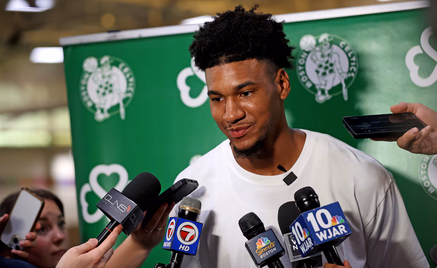 Dillion Mitchell urged to shoot from 3
