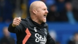 Everton 2-0 Nottingham Forest: Toffees boss Sean Dyche opts for tracksuit to spur his players on