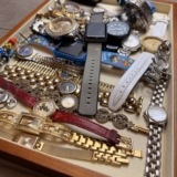Lot of Vintage to Modern Watches Seiko, Timex, Assorted watch UNTESTED