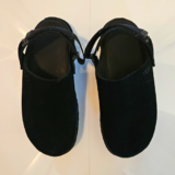 UGG Women’s Black Suede Goldenstar Clog Slippers Slip-On Closed Toe US 8 Flat