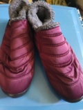 Go brand quilted maroon snow boots feature a plush faux fur lining and a slip-on