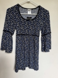 Tomorrows Mother Maternity Top Size Small Royal Blue Black & White design – NWT