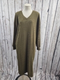 WN Women’s L MITILLY Long Sleeve Dress Cozy Ribbed Knit V Neck Midi W Pocket EUC
