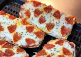 Easy and Crispy Air Fryer French Bread Pizza
